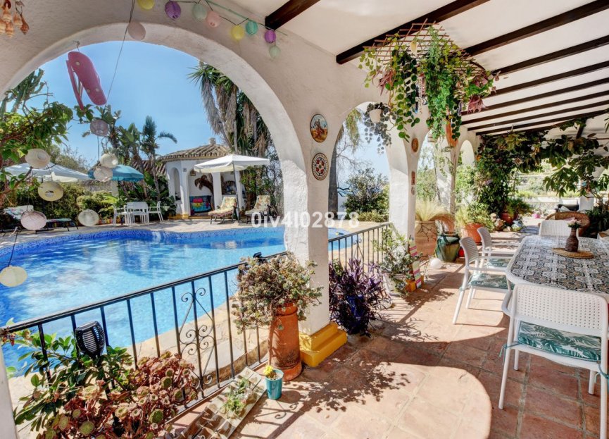 Resale - House - Detached Villa - Benalmádena - Benalmadena Pueblo