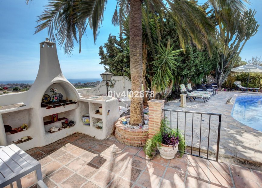 Resale - House - Detached Villa - Benalmádena - Benalmadena Pueblo