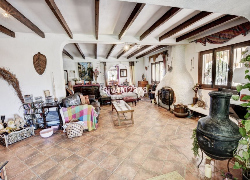 Resale - House - Detached Villa - Benalmádena - Benalmadena Pueblo