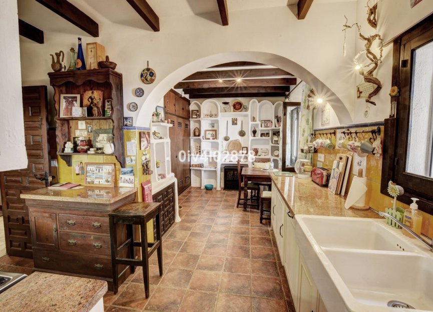 Resale - House - Detached Villa - Benalmádena - Benalmadena Pueblo