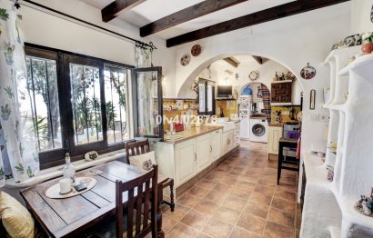 Resale - House - Detached Villa - Benalmádena - Benalmadena Pueblo