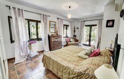 Resale - House - Detached Villa - Benalmádena - Benalmadena Pueblo