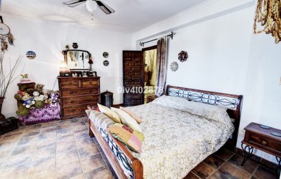 Resale - House - Detached Villa - Benalmádena - Benalmadena Pueblo