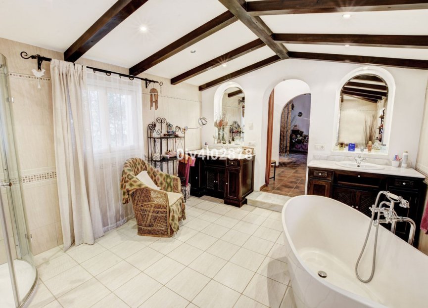 Resale - House - Detached Villa - Benalmádena - Benalmadena Pueblo