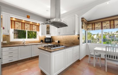 Reventa - House - Detached Villa - Benahavís - Benahavís Centro