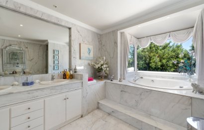 Reventa - House - Detached Villa - Benahavís - Benahavís Centro