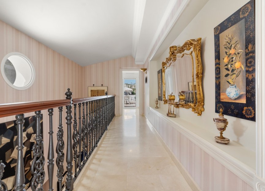 Reventa - House - Detached Villa - Benahavís - Benahavís Centro