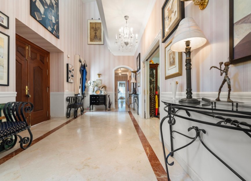 Reventa - House - Detached Villa - Benahavís - Benahavís Centro