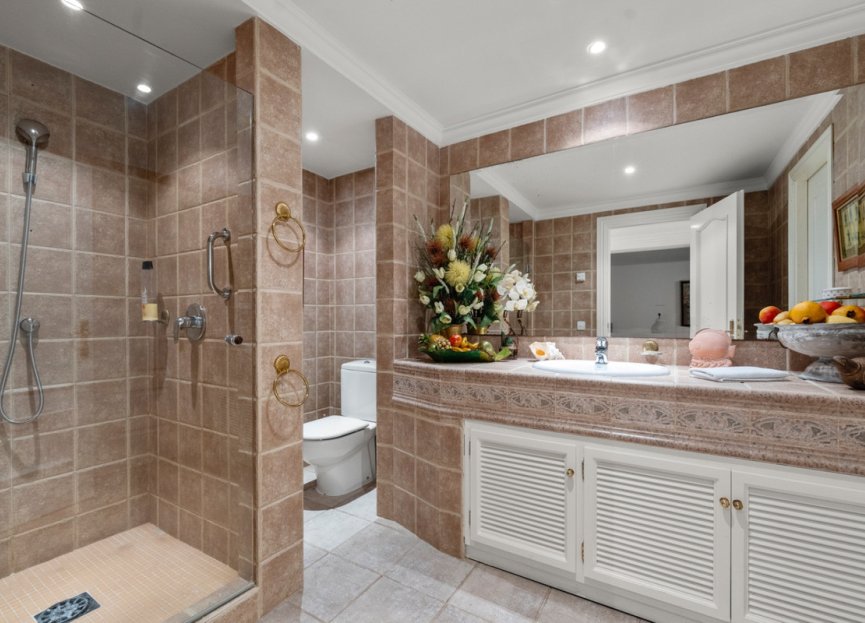 Reventa - House - Detached Villa - Benahavís - Benahavís Centro