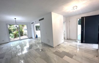 Reventa - House - Detached Villa - Marbella - Nueva Andalucia