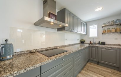 Reventa - House - Detached Villa - Estepona - Estepona Centro