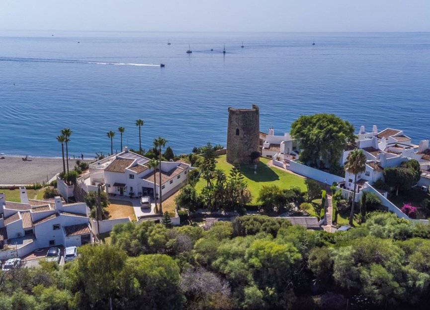 Reventa - House - Detached Villa - Estepona - Estepona Centro