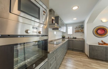 Reventa - House - Detached Villa - Estepona - Estepona Centro