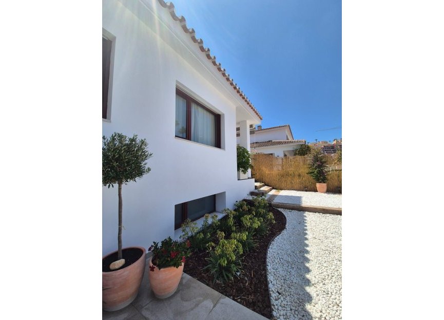 Resale - House - Detached Villa - Mijas - La Cala De Mijas