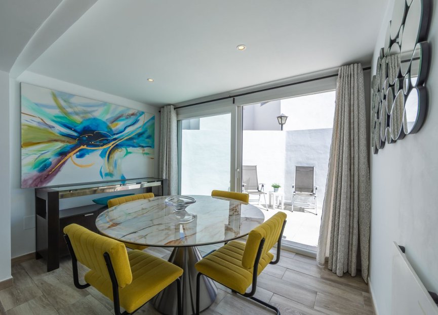 Reventa - House - Detached Villa - Estepona - Estepona Centro