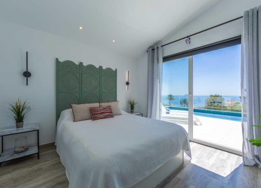 Reventa - House - Detached Villa - Estepona - Estepona Centro