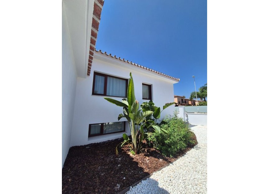 Resale - House - Detached Villa - Mijas - La Cala De Mijas