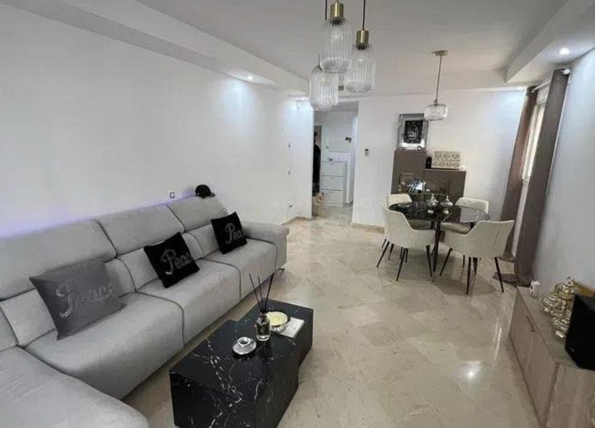 Resale - Ground floor apartment - Marbella - Nueva Andalucia