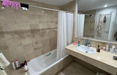 Resale - Ground floor apartment - Marbella - Nueva Andalucia