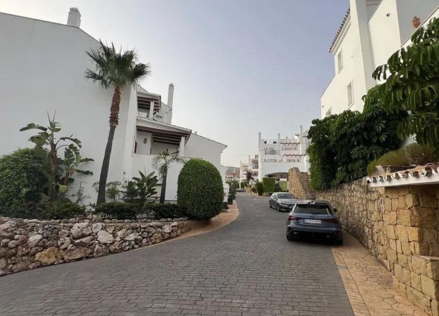 Resale - Ground floor apartment - Marbella - Nueva Andalucia