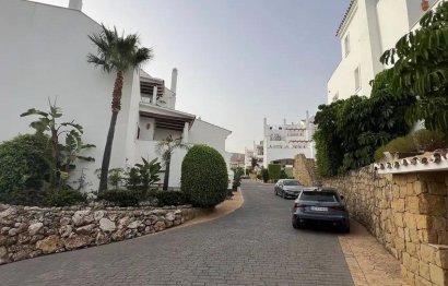 Resale - Ground floor apartment - Marbella - Nueva Andalucia
