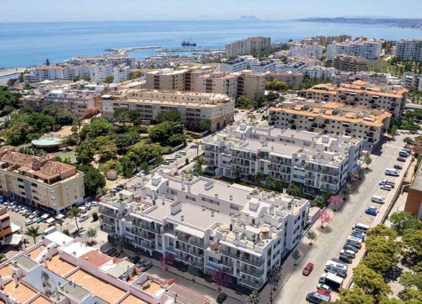 Resale - Apartment - Middle Floor Apartment - Estepona - Estepona Centro