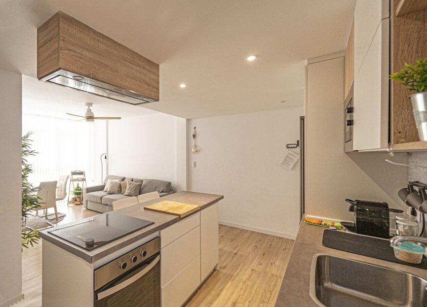 Resale - Apartment - Middle Floor Apartment - Fuengirola - Fuengirola Centro