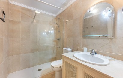 Resale - Ground floor apartment - Marbella - Nueva Andalucia