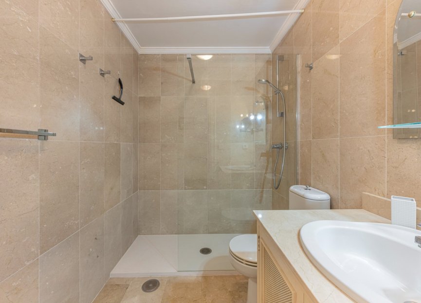 Resale - Ground floor apartment - Marbella - Nueva Andalucia