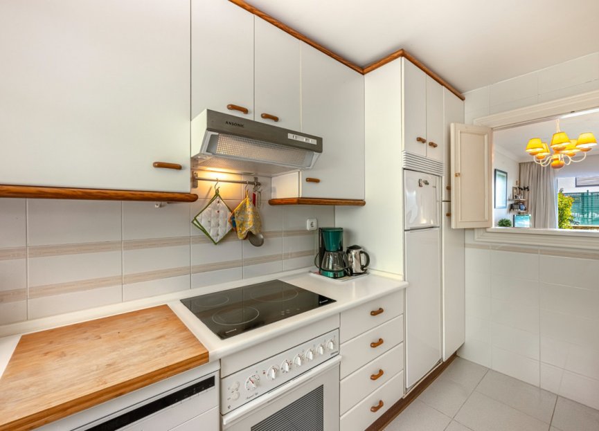 Resale - Ground floor apartment - Marbella - Nueva Andalucia