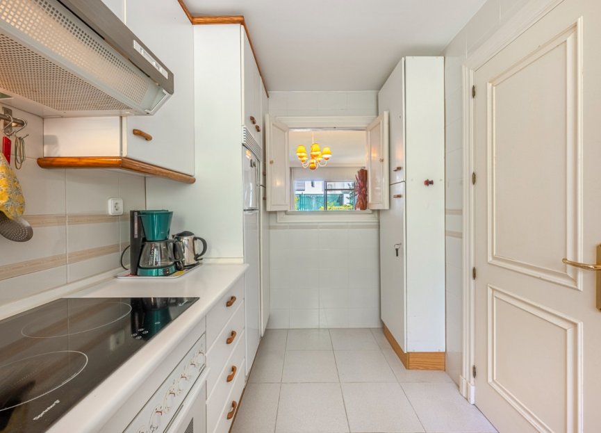 Resale - Ground floor apartment - Marbella - Nueva Andalucia