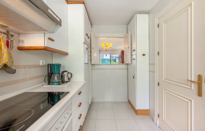 Resale - Ground floor apartment - Marbella - Nueva Andalucia