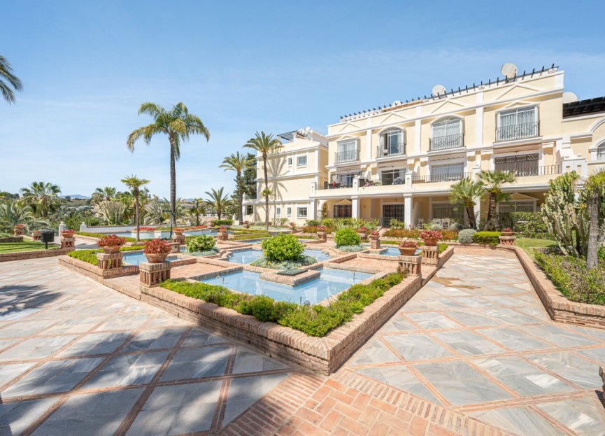 Resale - Ground floor apartment - Marbella - Nueva Andalucia