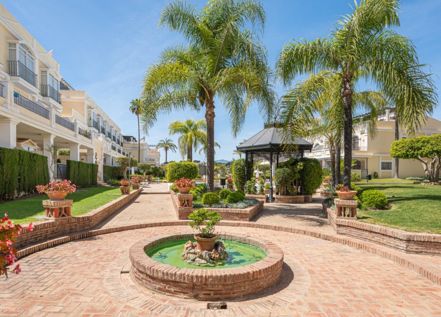 Resale - Ground floor apartment - Marbella - Nueva Andalucia