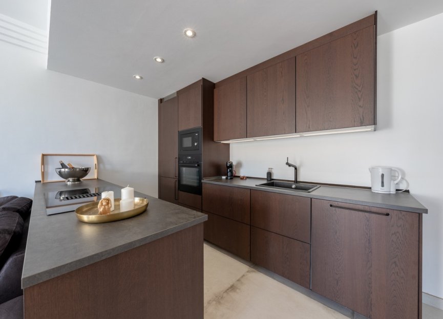 Resale - Apartment - Penthouse - Marbella - Nueva Andalucia