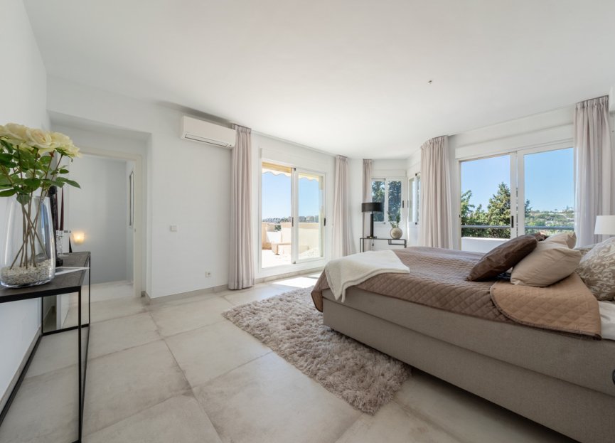 Resale - Apartment - Penthouse - Marbella - Nueva Andalucia