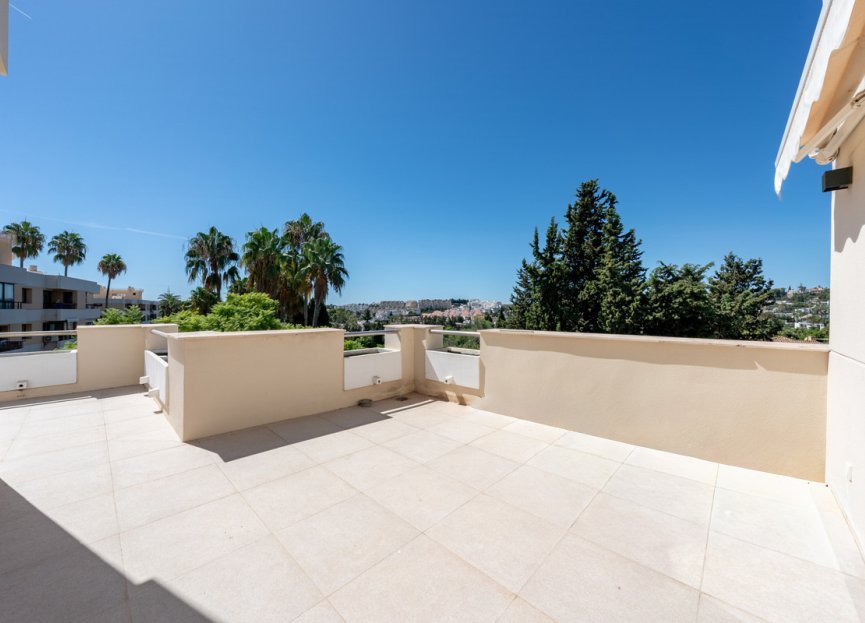 Resale - Apartment - Penthouse - Marbella - Nueva Andalucia