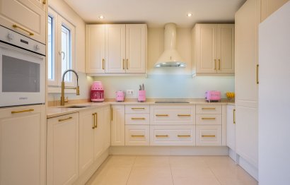 Resale - House - Townhouse - El Paraiso - El Paraíso