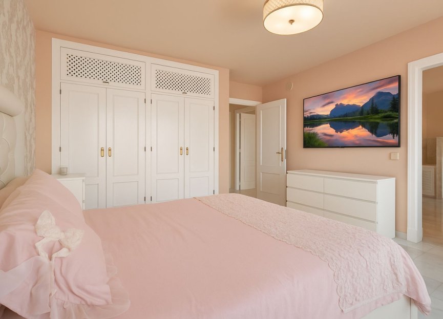 Resale - House - Townhouse - El Paraiso - El Paraíso