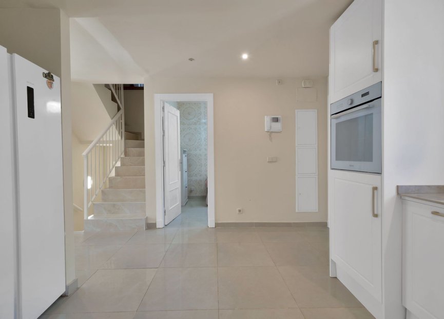 Resale - House - Townhouse - El Paraiso - El Paraíso