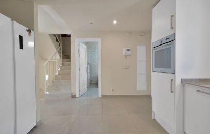 Resale - House - Townhouse - El Paraiso - El Paraíso