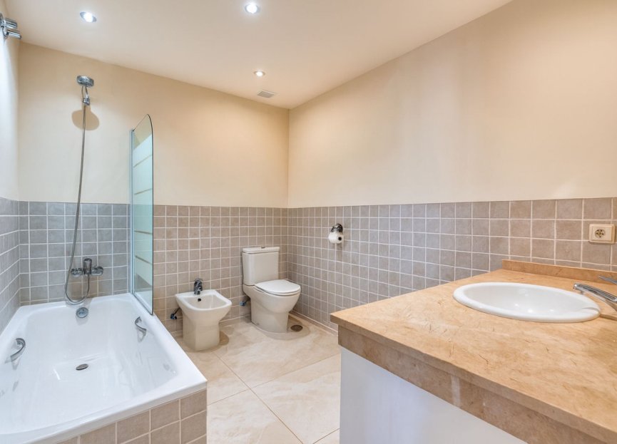 Resale - House - Townhouse - El Paraiso - El Paraíso