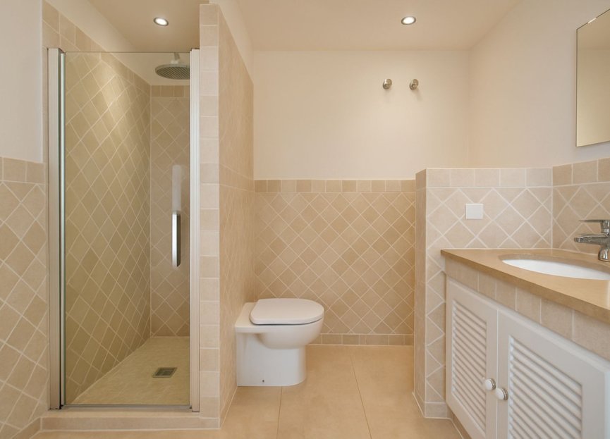 Resale - House - Townhouse - El Paraiso - El Paraíso