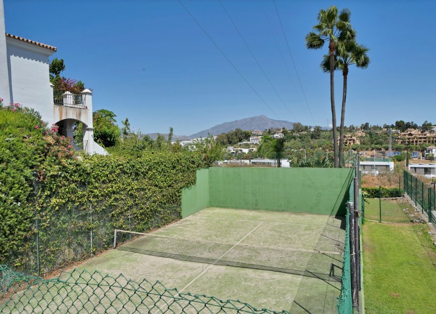 Resale - House - Townhouse - El Paraiso - El Paraíso