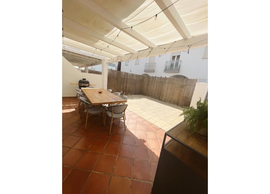 Resale - House - Townhouse - Estepona - Atalaya