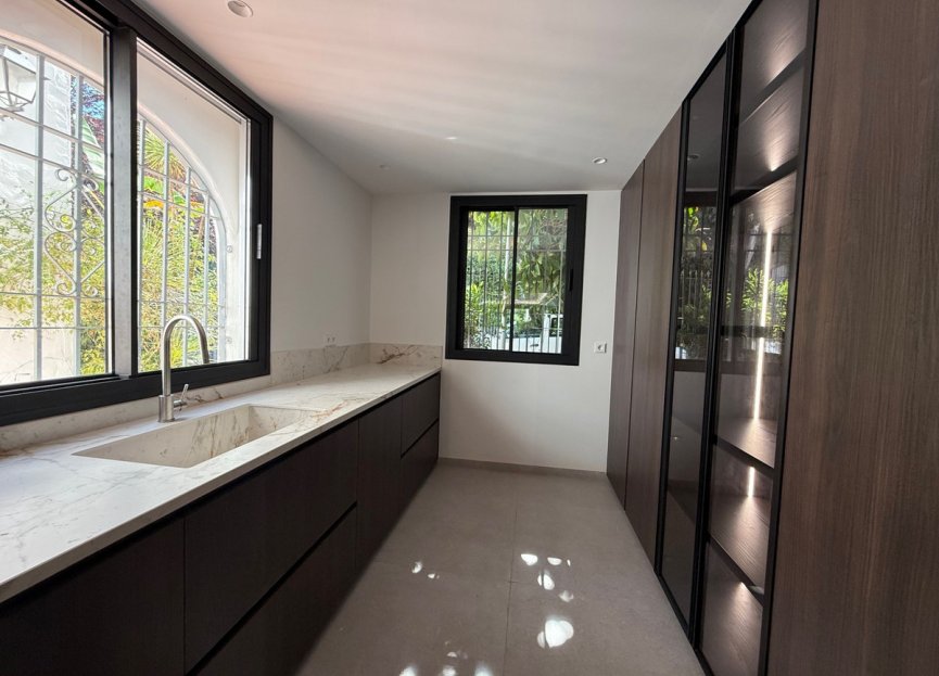 Resale - Ground floor apartment - Estepona - Estepona Centro