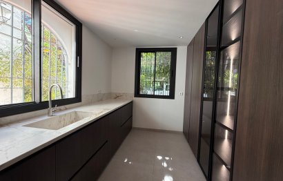 Resale - Ground floor apartment - Estepona - Estepona Centro