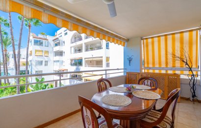 Resale - Apartment - Middle Floor Apartment - Estepona - Atalaya