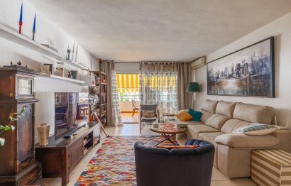 Resale - Apartment - Middle Floor Apartment - Estepona - Atalaya