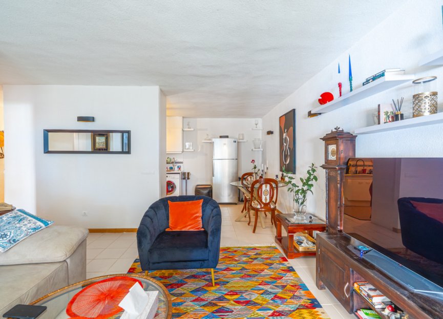 Resale - Apartment - Middle Floor Apartment - Estepona - Atalaya